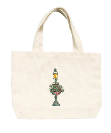 nantucket fountain christmas small tote