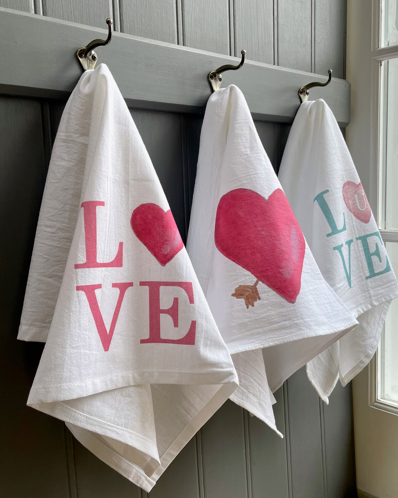 Printed Flour Sack Kitchen Towels and Aprons - Leslie Flynt